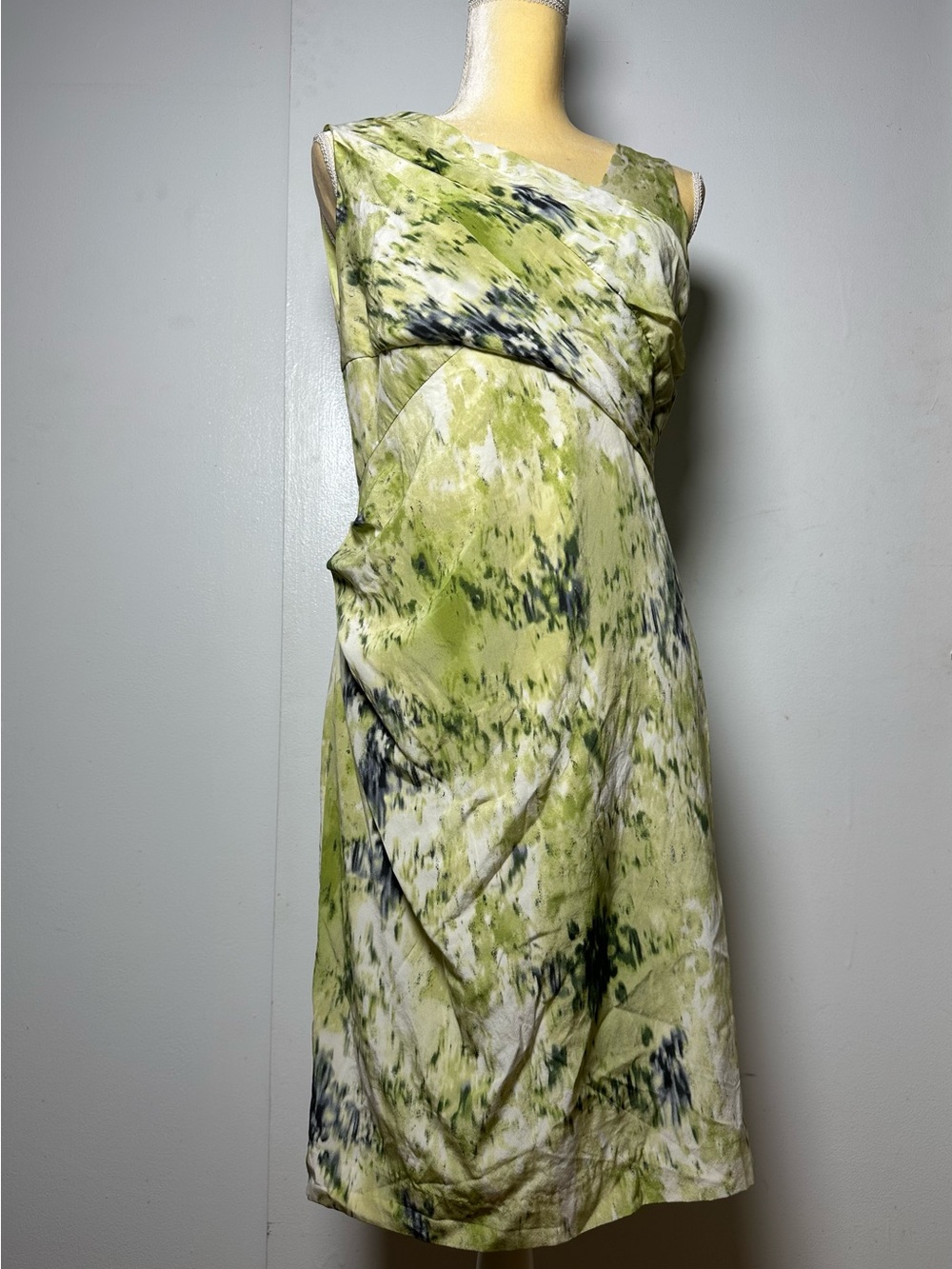Ann Taylor 100% Silk Green Abstract Ruched Wrap Dress Sz 8